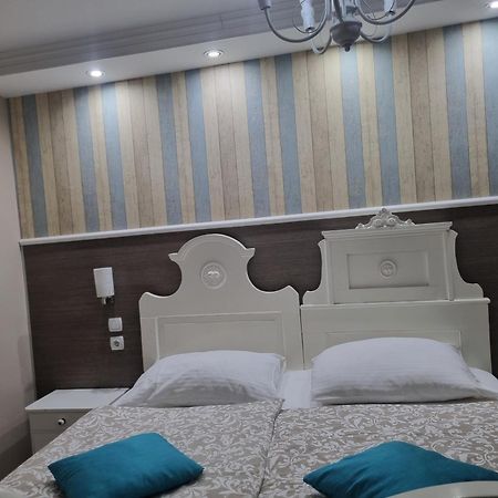 Villa Lucia - Apartments&Rooms Славонски брод Екстериор снимка
