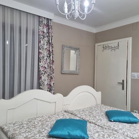 Villa Lucia - Apartments&Rooms Славонски брод Екстериор снимка