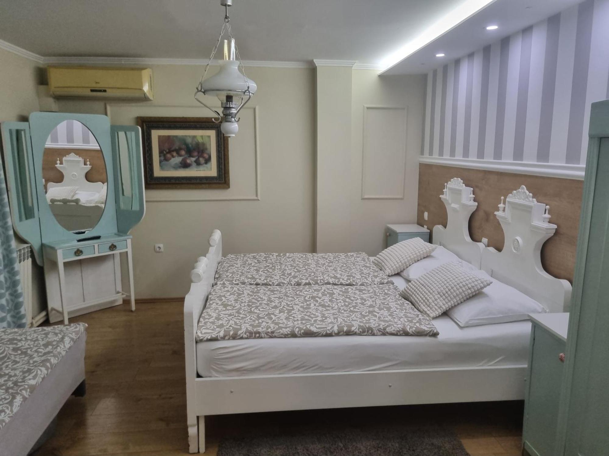 Villa Lucia - Apartments&Rooms Славонски брод Екстериор снимка