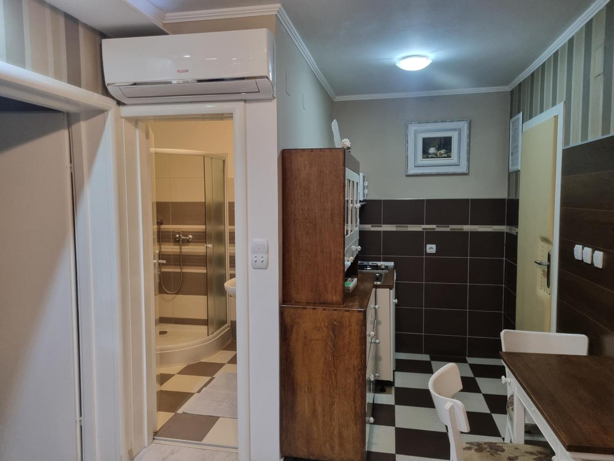 Villa Lucia - Apartments&Rooms Славонски брод Екстериор снимка